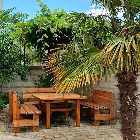 Apartment Grazia Pula Bagian luar foto