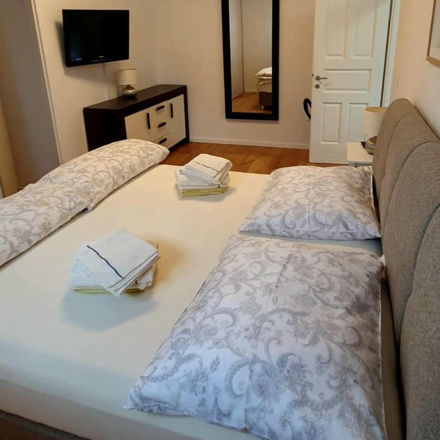 Apartment Grazia Pula Bagian luar foto